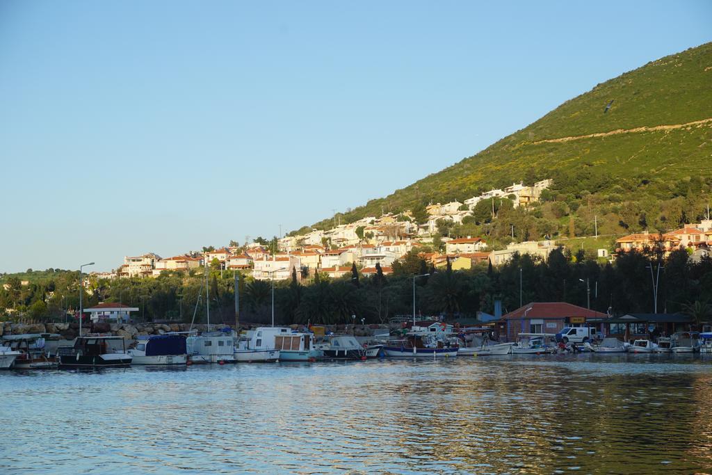 Villa Fokai Hotel Yenifoca Exterior photo