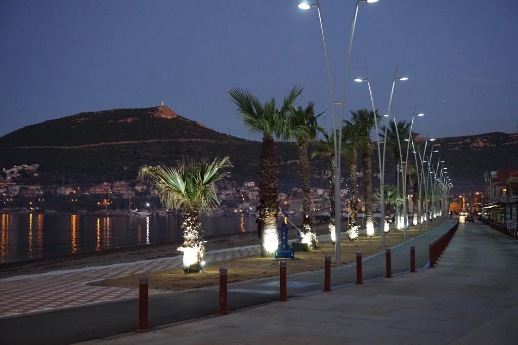 Villa Fokai Hotel Yenifoca Exterior photo